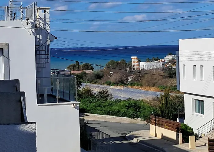 Apartment With Sea View!